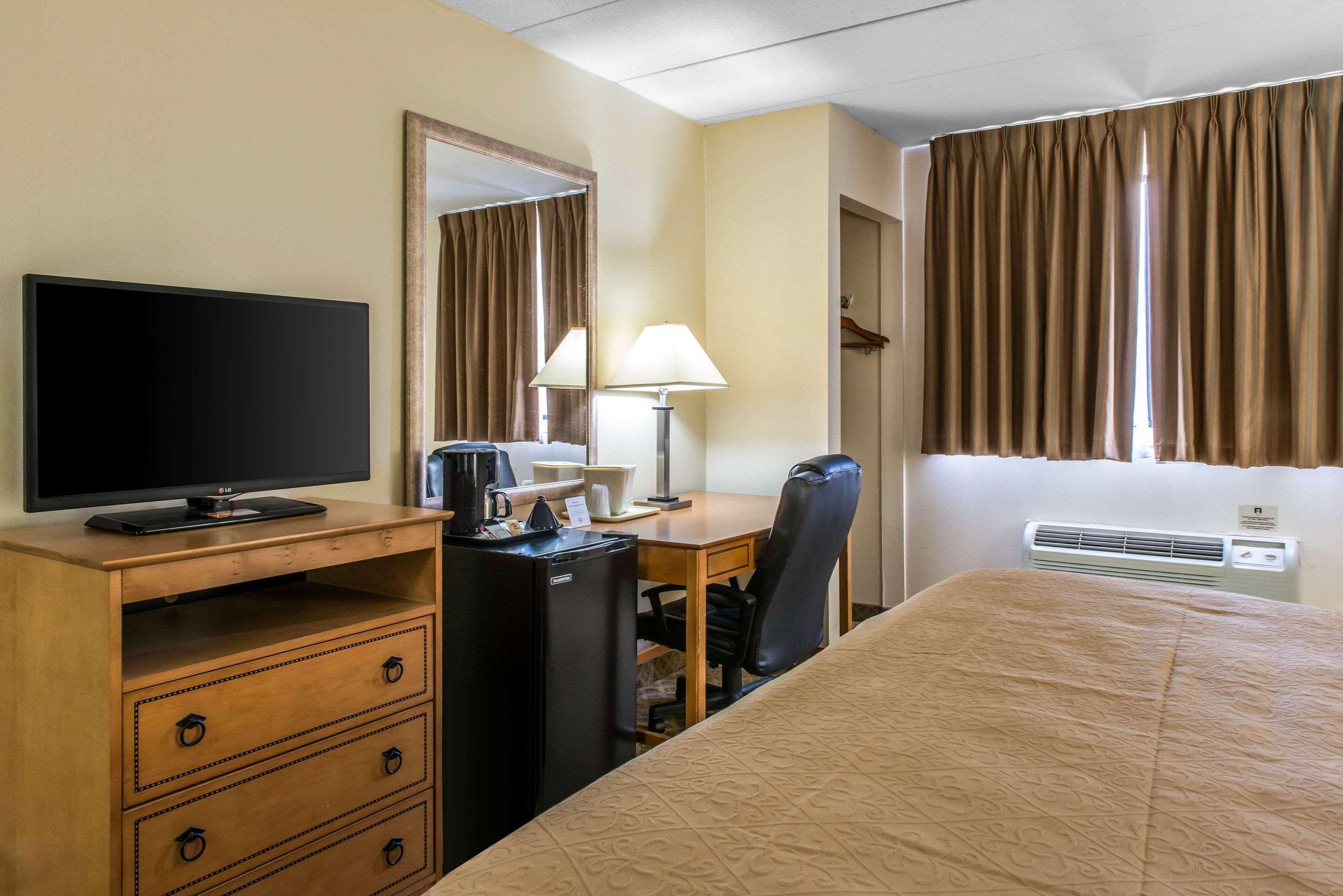 Quality Inn & Suites Fairview  Bagian luar foto