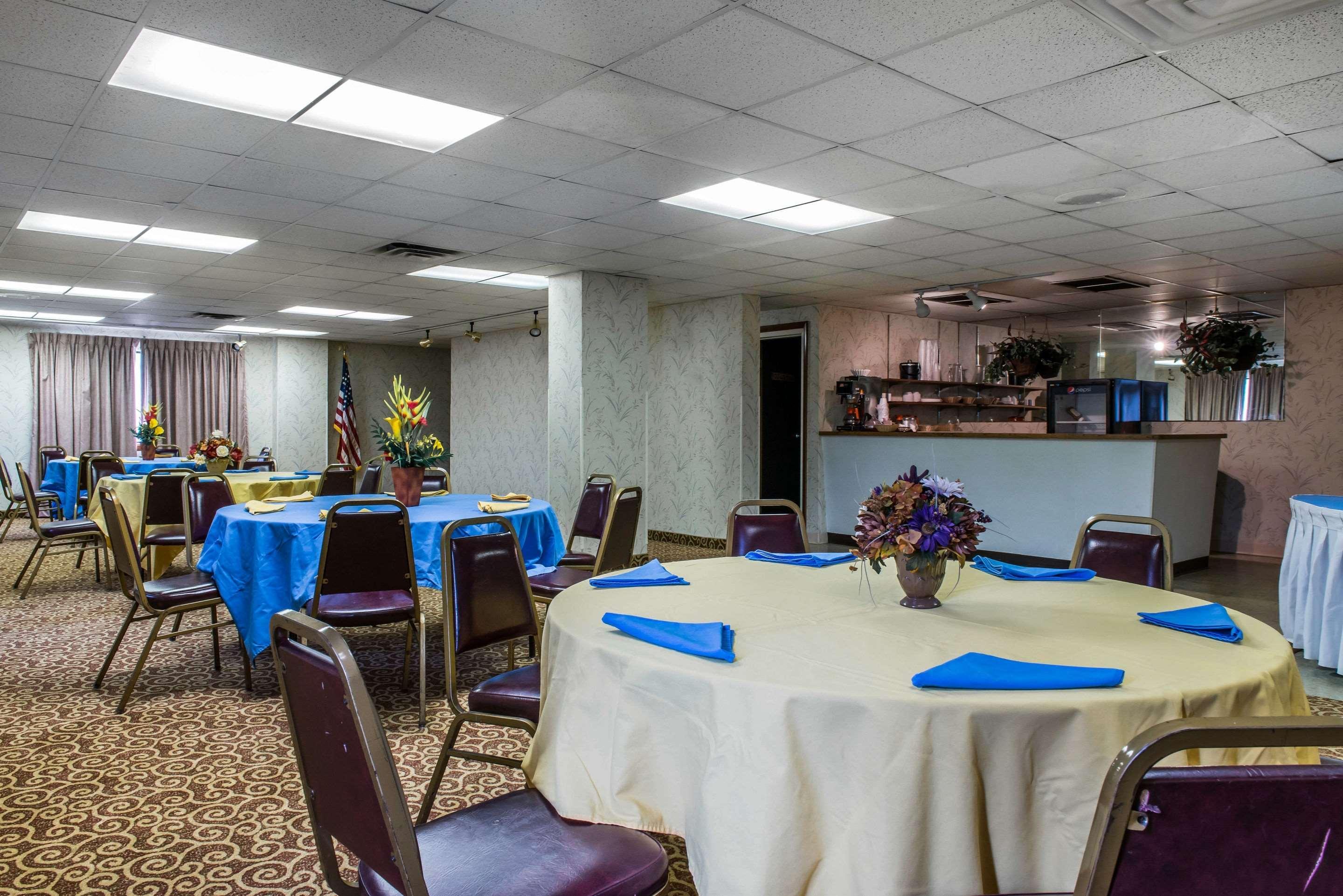 Quality Inn & Suites Fairview  Bagian luar foto