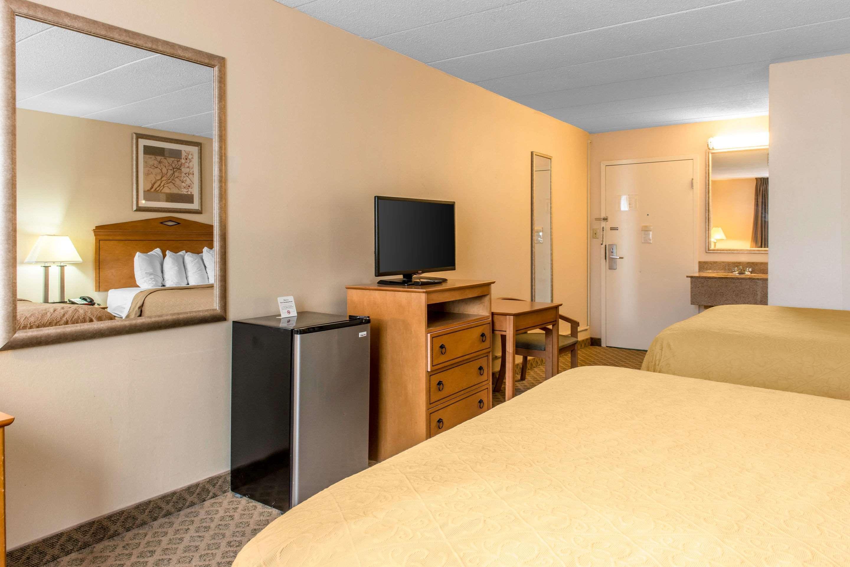 Quality Inn & Suites Fairview  Bagian luar foto