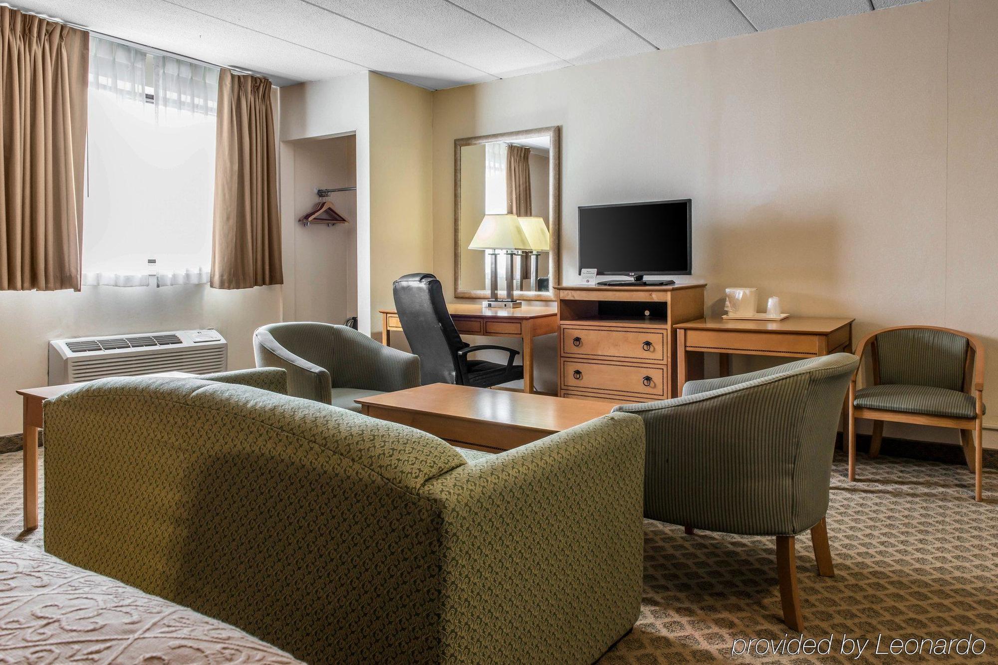 Quality Inn & Suites Fairview  Bagian luar foto