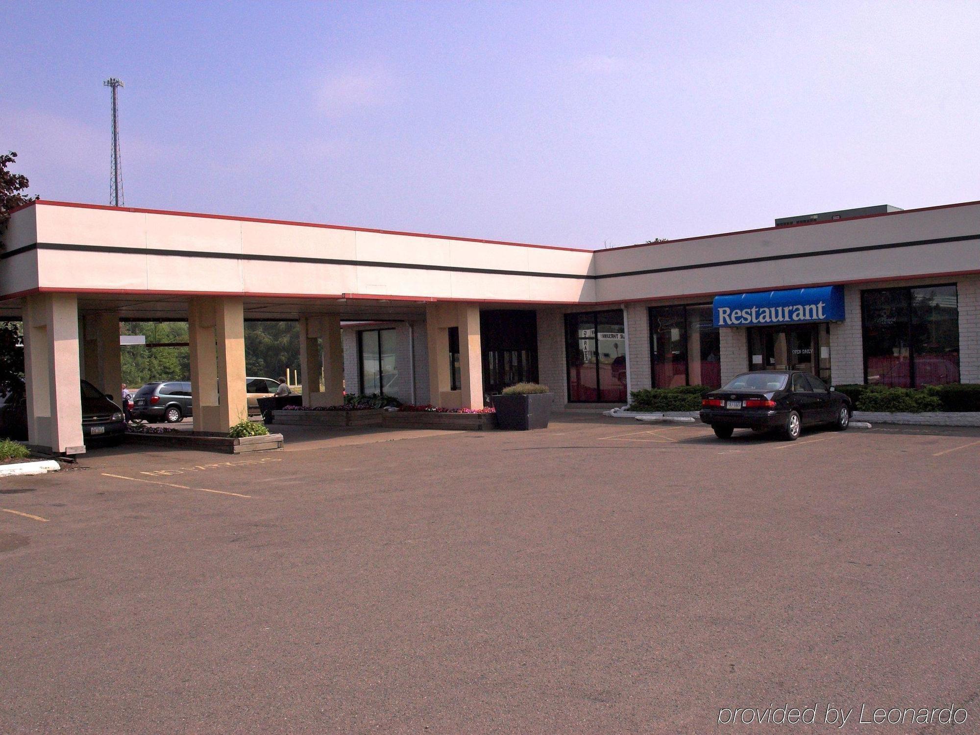 Quality Inn & Suites Fairview  Bagian luar foto