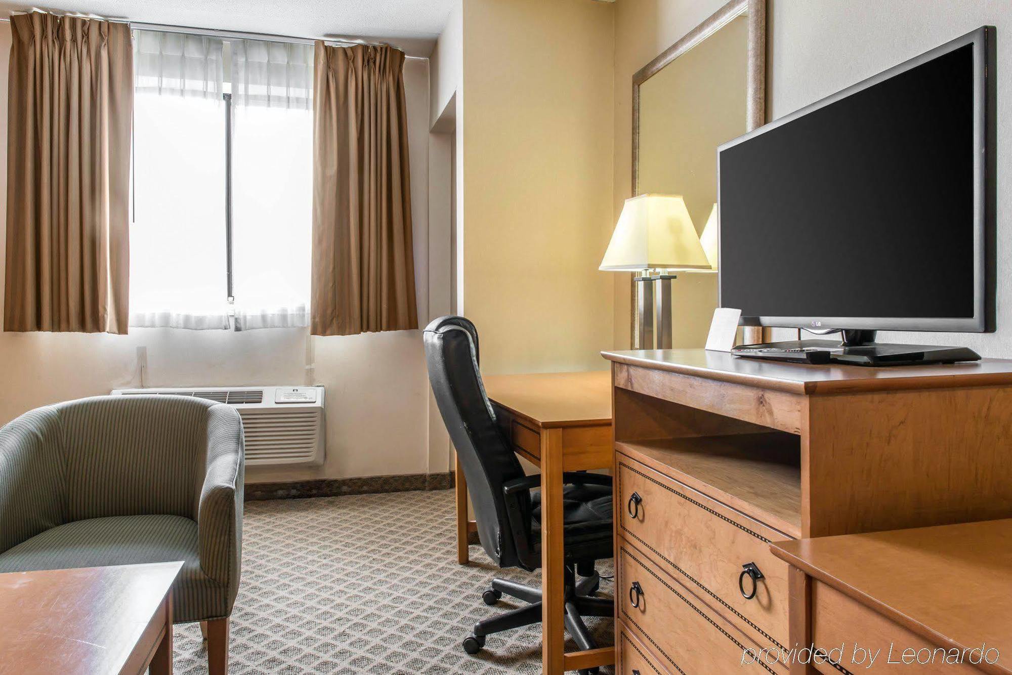 Quality Inn & Suites Fairview  Bagian luar foto
